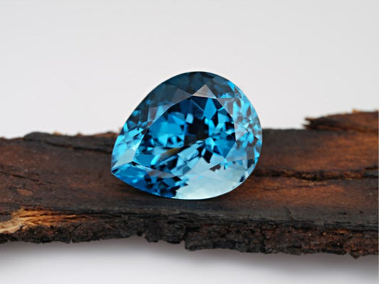 Sky Blue, Swiss Blue, and London Blue Topazes – What Are They, and Should You Be Worried?