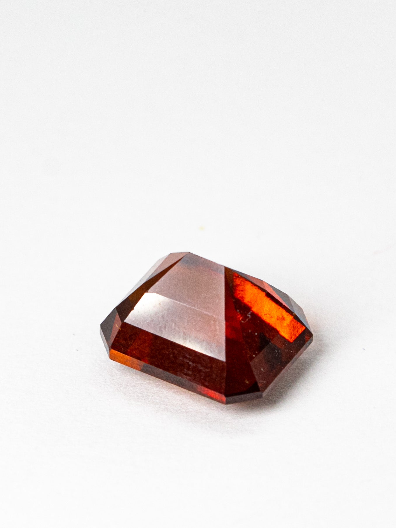 Гранат гессонит 12.11ct