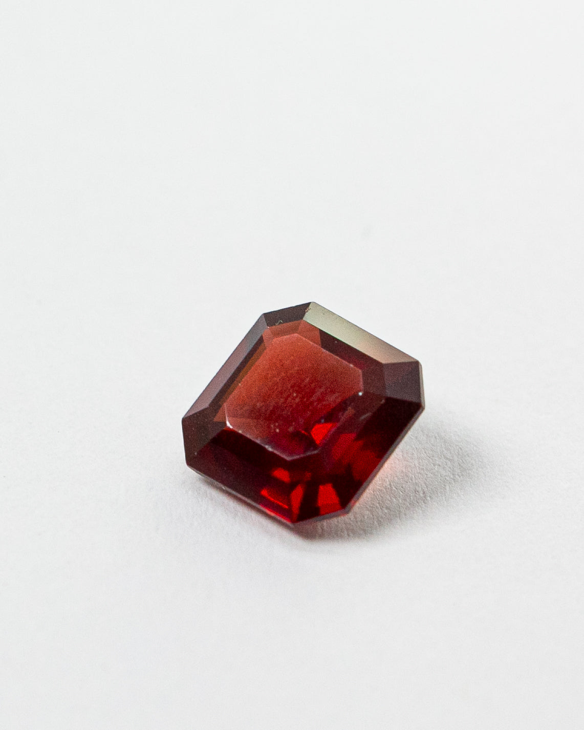 Гранат 3.4ct