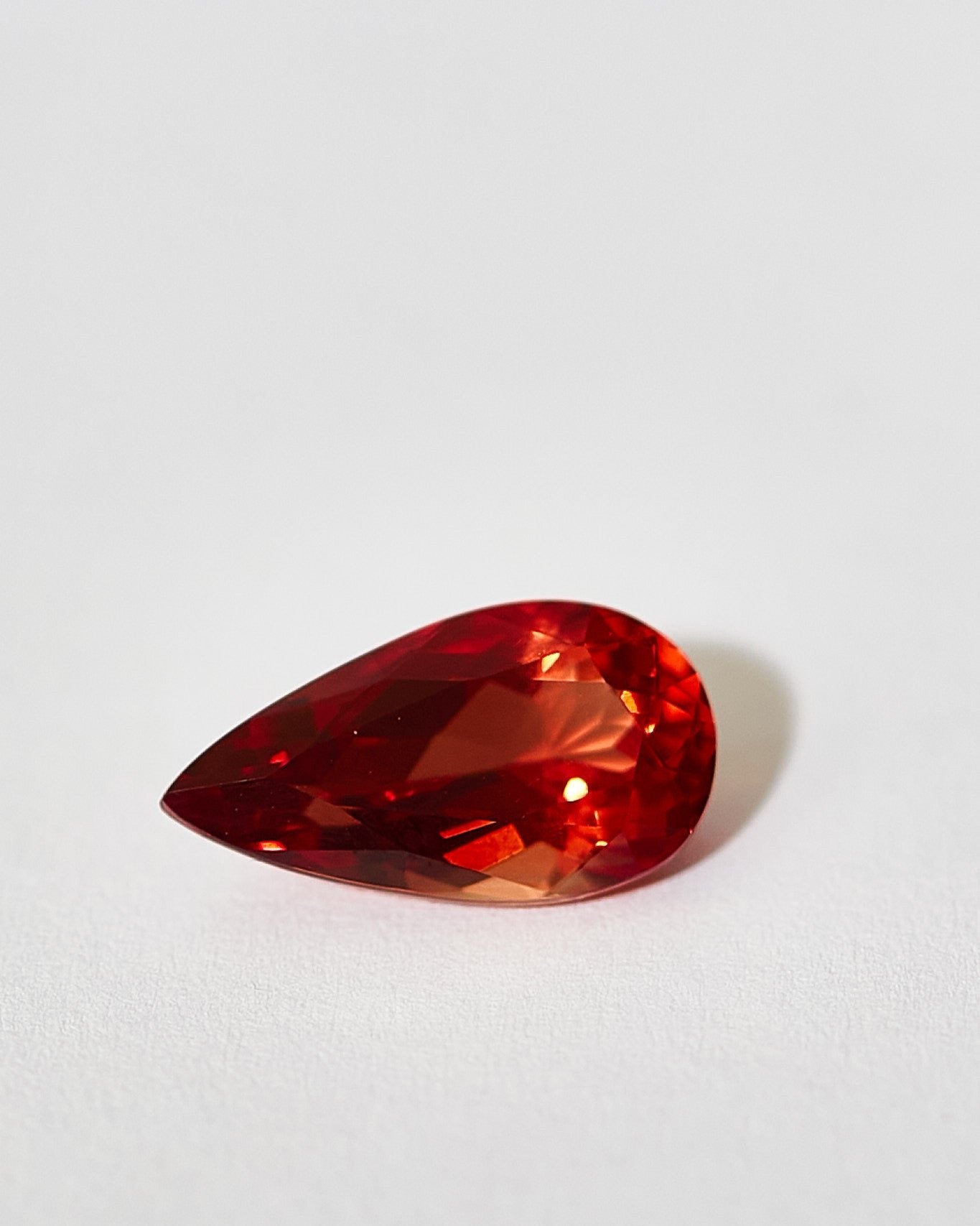 Солнечный камень 2.36ct