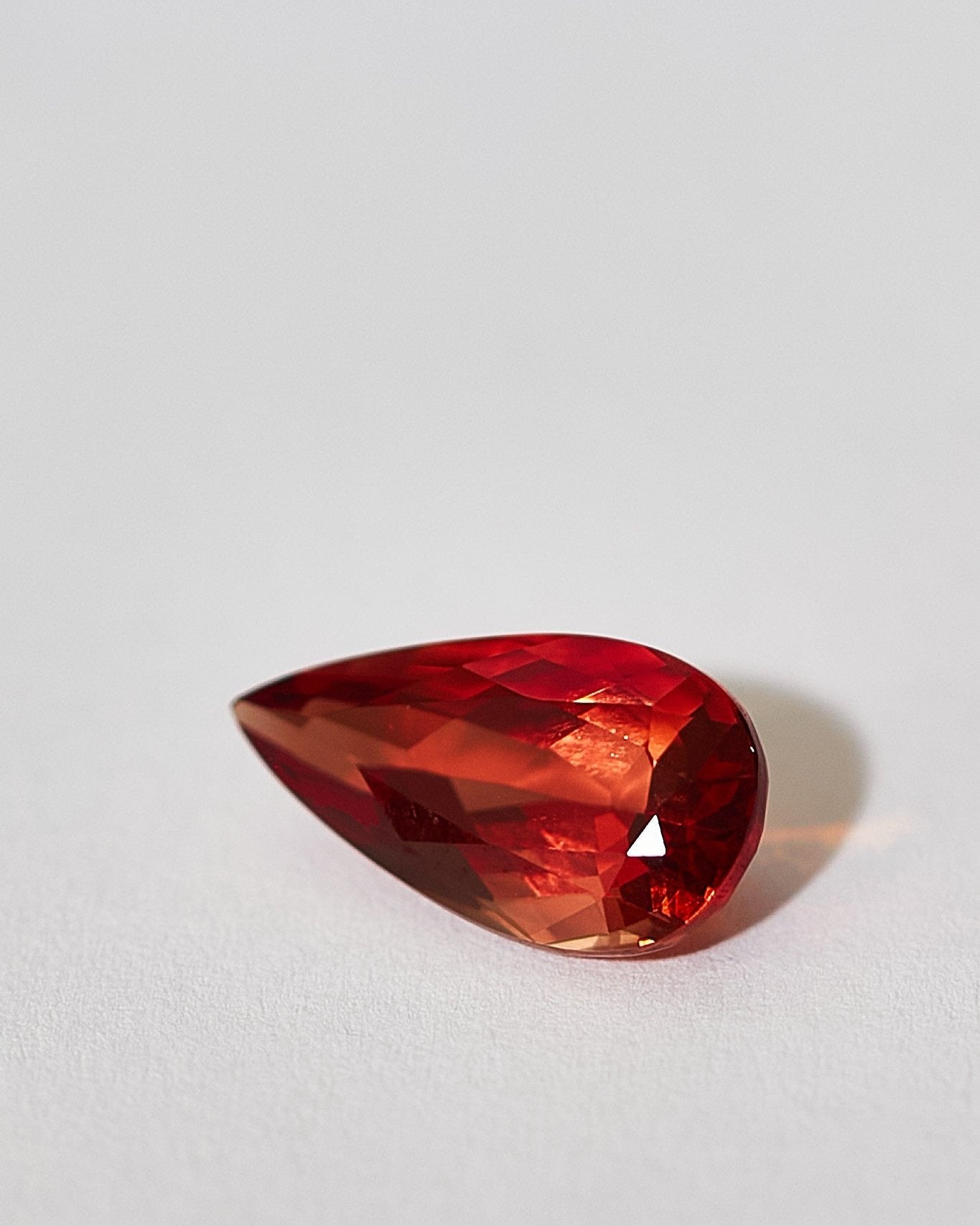 Солнечный камень 2.36ct