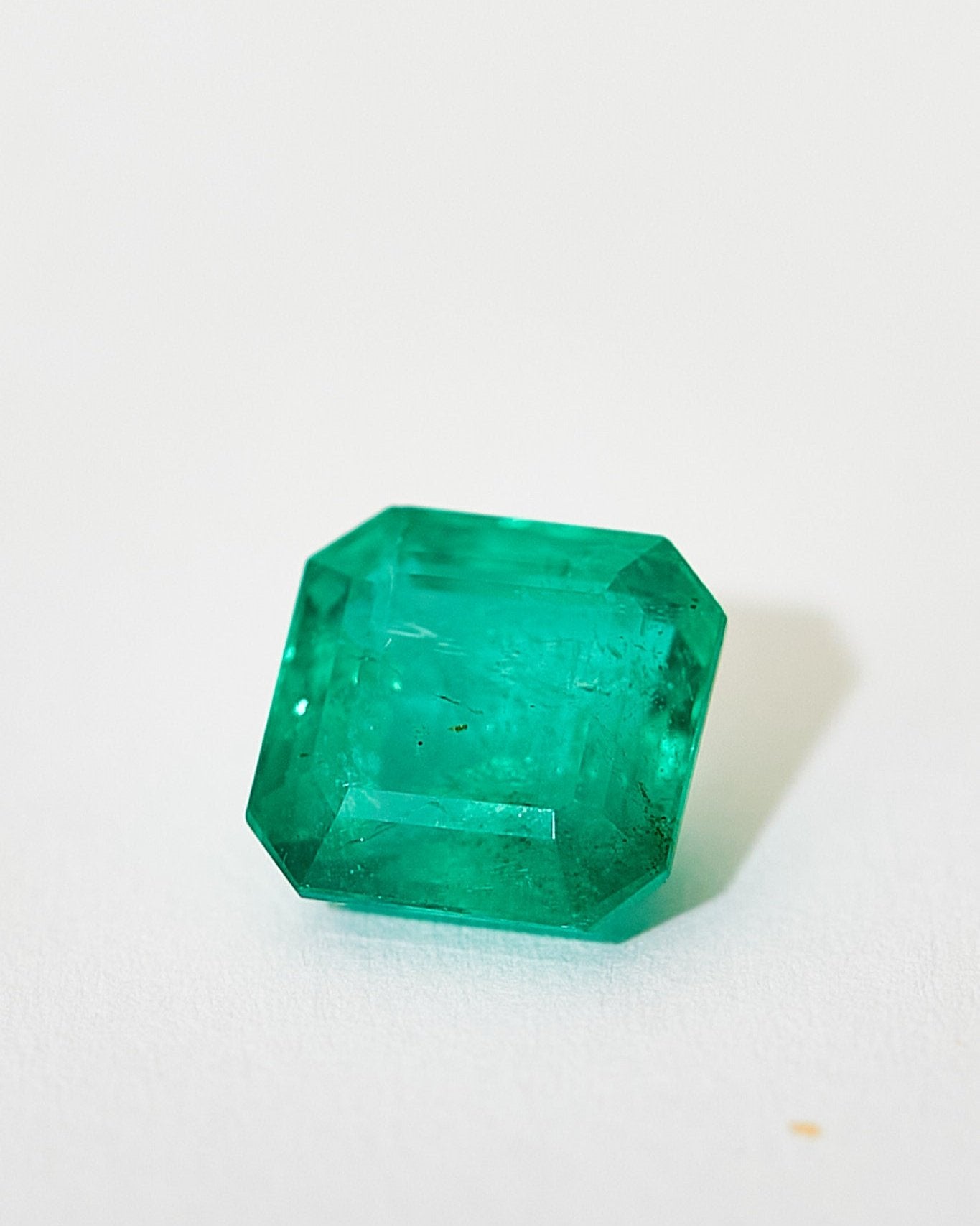 Emerald from Zambia (Minor Oil)
