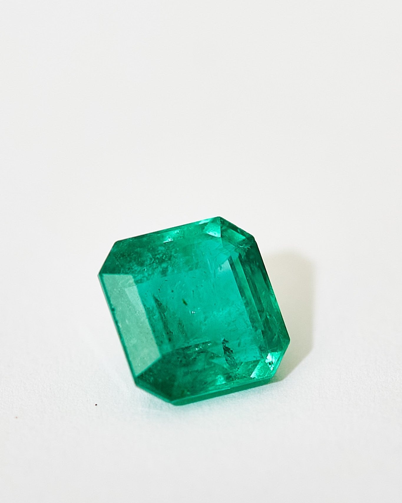 Emerald from Zambia (Minor Oil)
