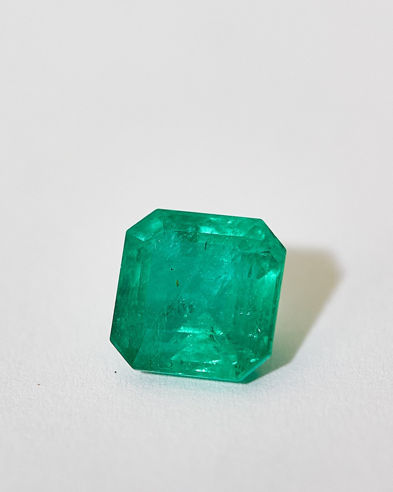 Emerald from Zambia (Minor Oil)