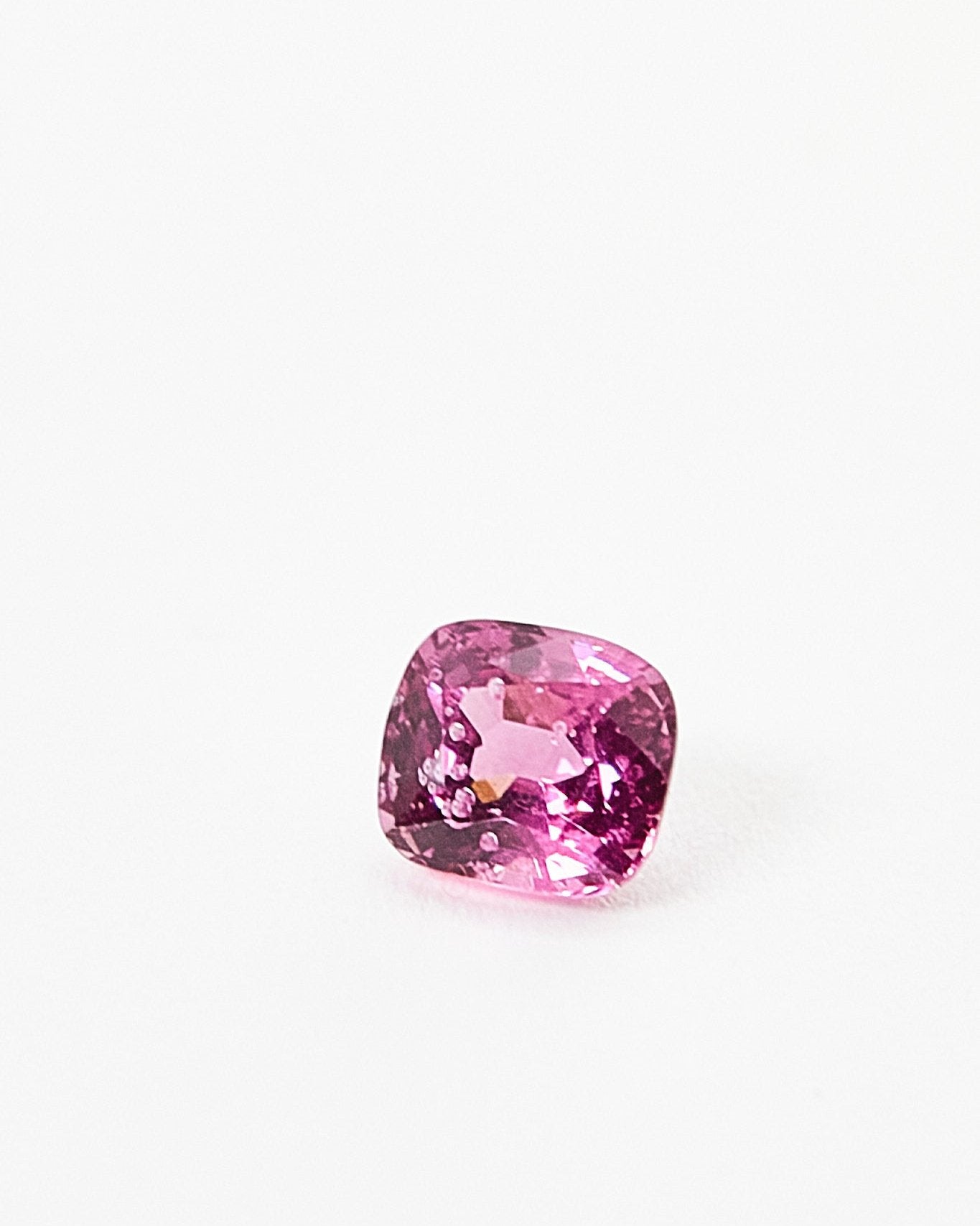Berry spinel 0.95ct