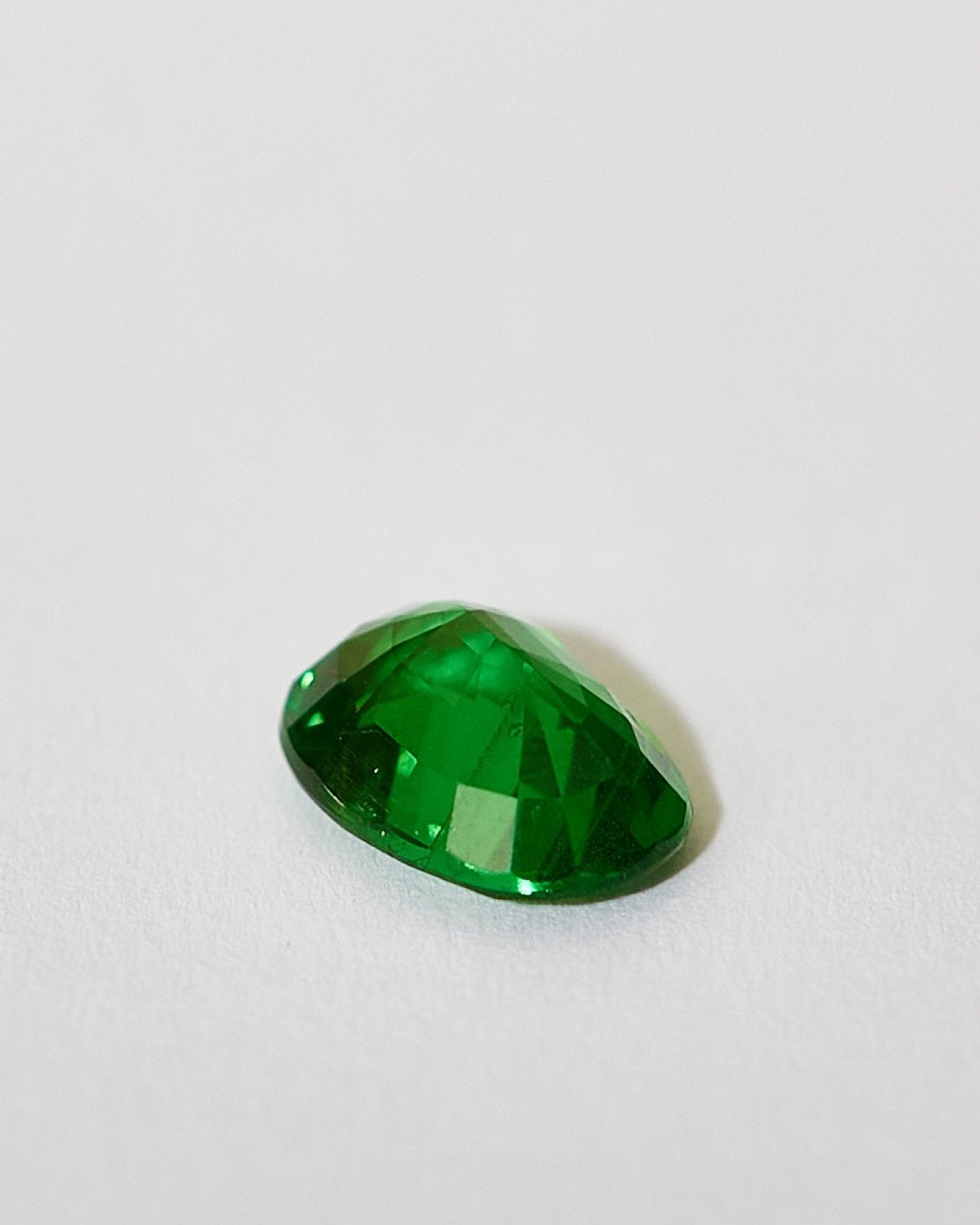 Гранат Тсаворит 2.4ct