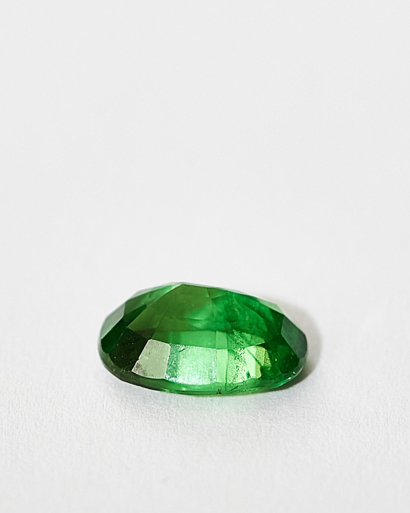 Гранат Тсаворит 2.4ct