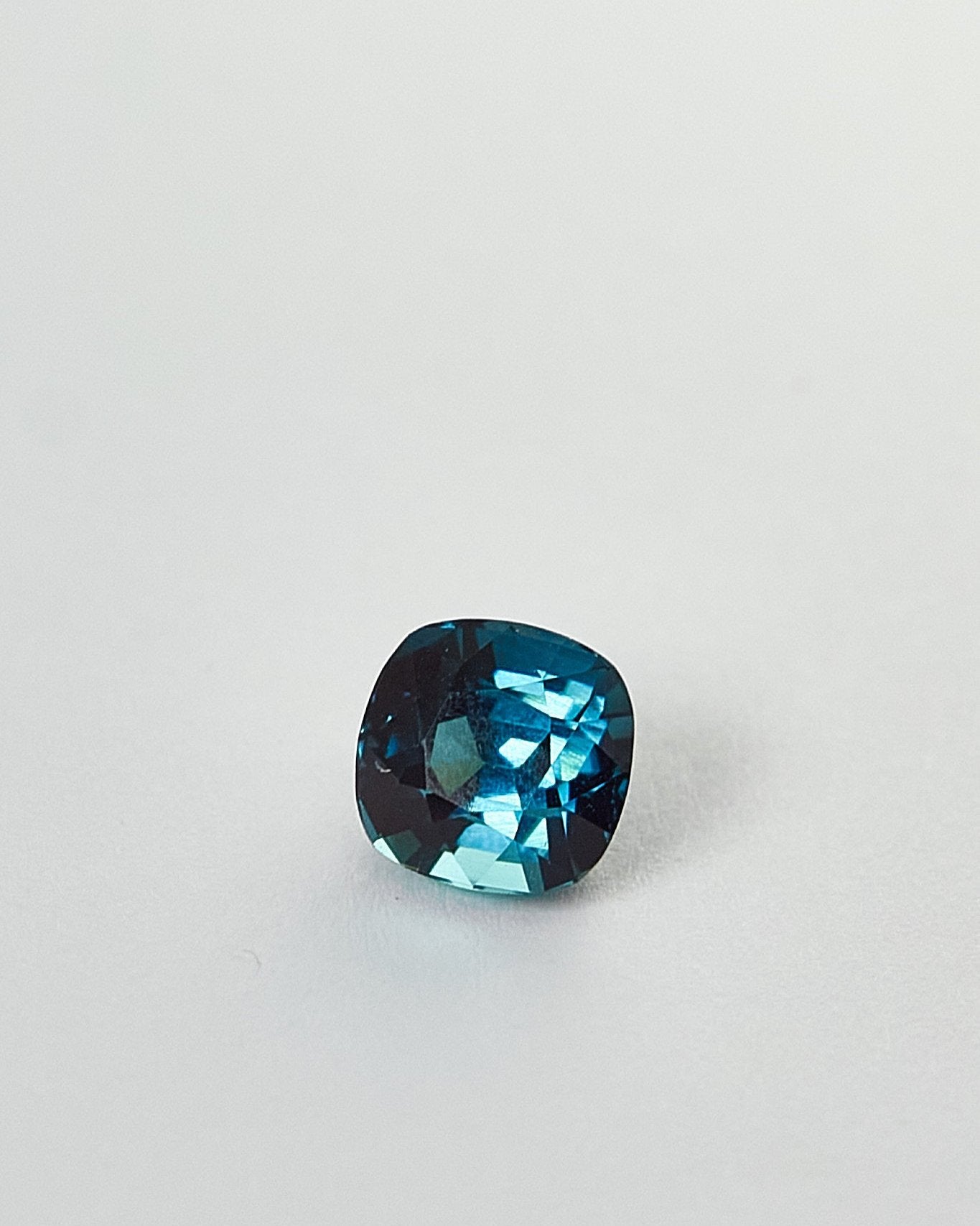 Турмалин Индиголит 2.22ct