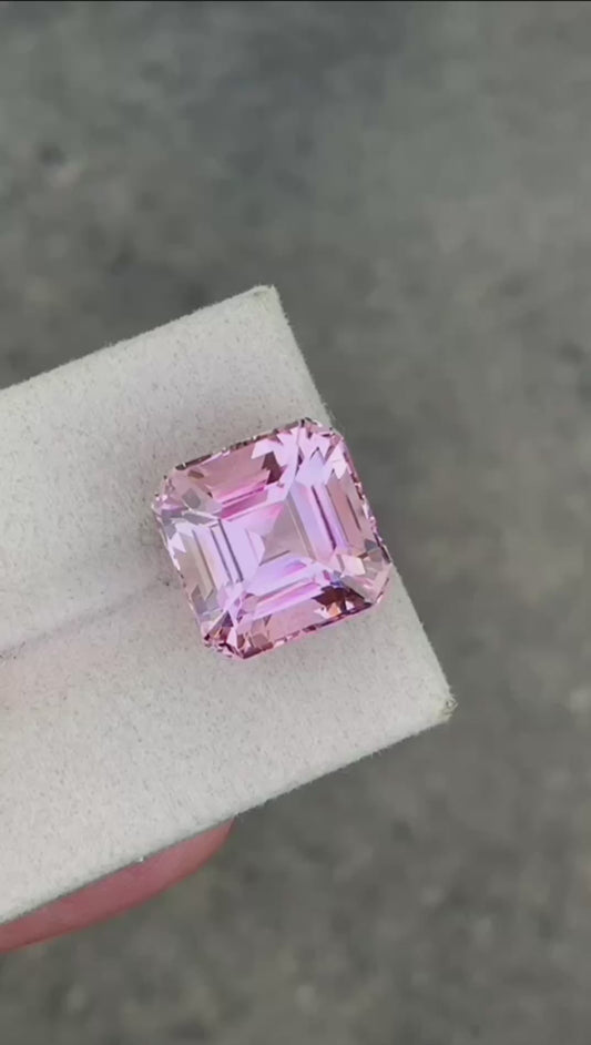 Morganite 11.4ct Pink 13×13×9.9mm