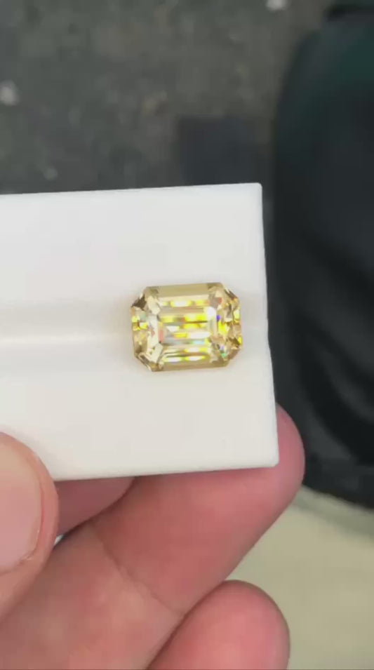Zircon 9.14ct Yellow 11.9×9.2×6.8mm