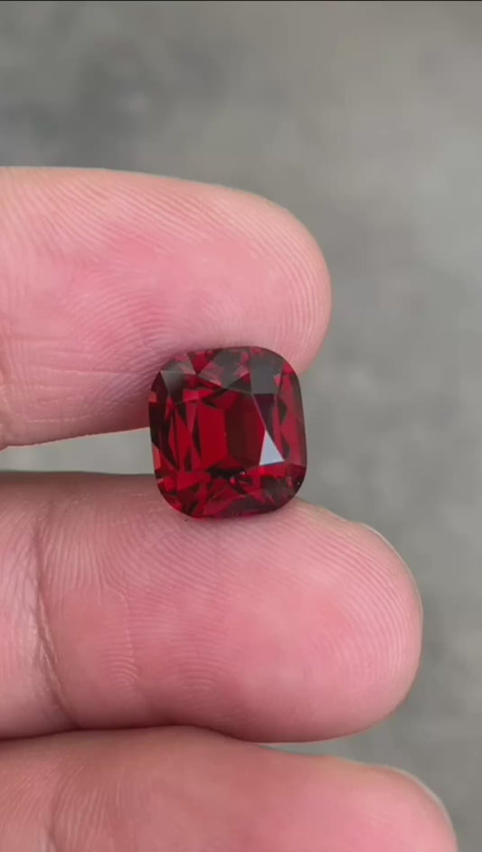 Garnet 6.19ct Red Cushion 10.6×9.5×6.8mm